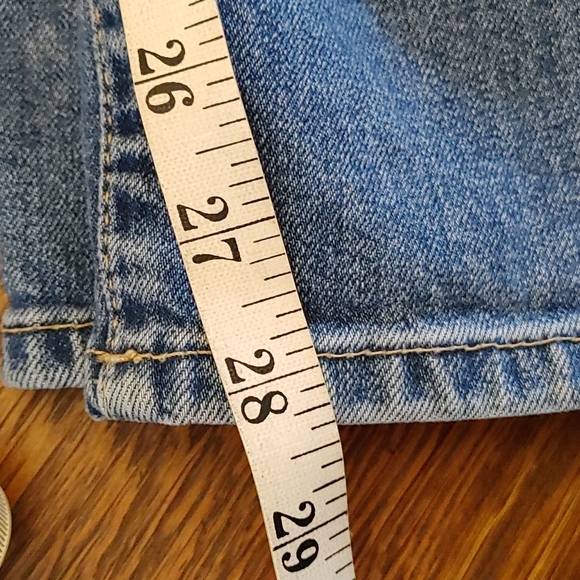 Ladies H&M Mom Jeans Size 2 - Picture 6 of 6